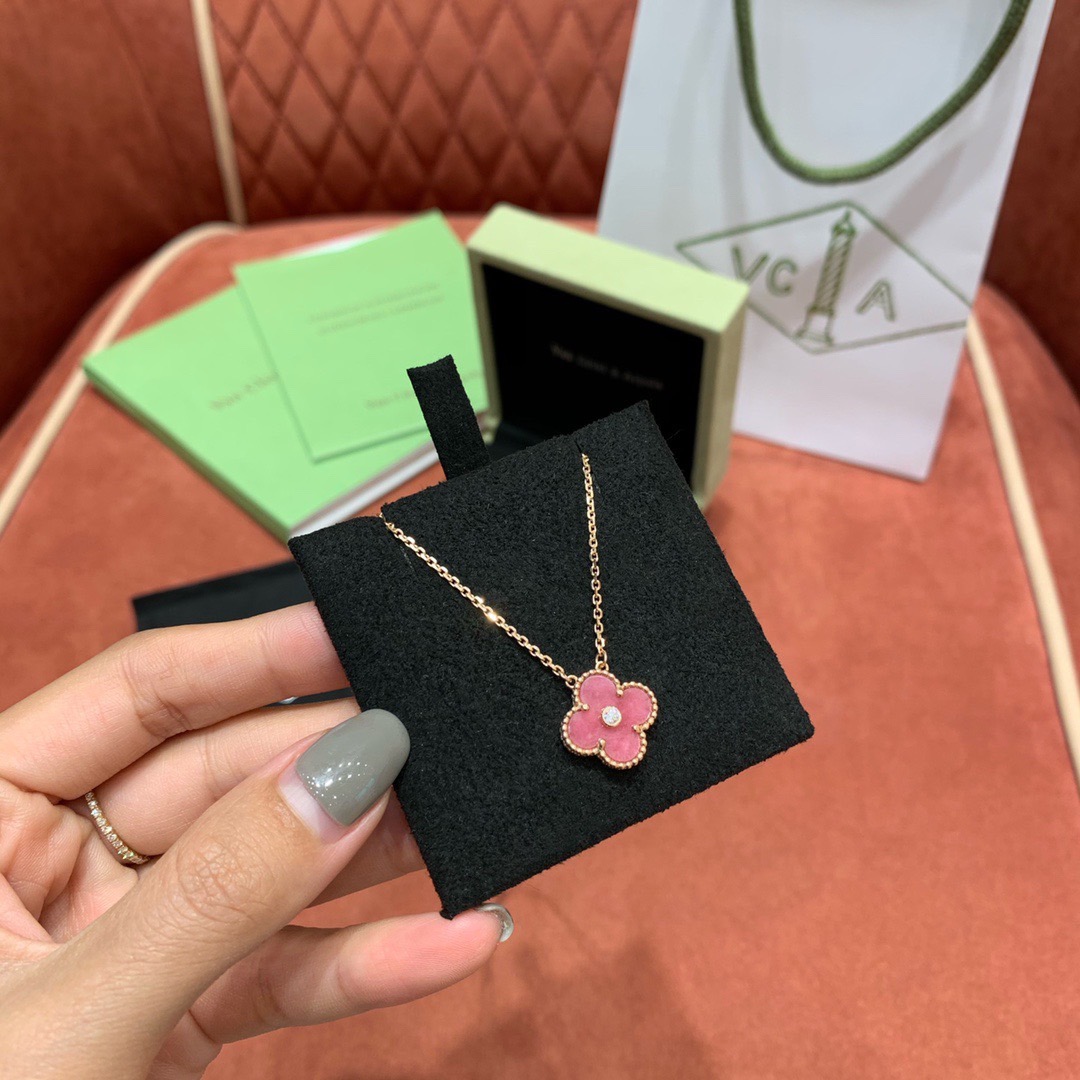 반 클리프 Aan Cleef&Arpels Rhodonite 알함브라 목걸이