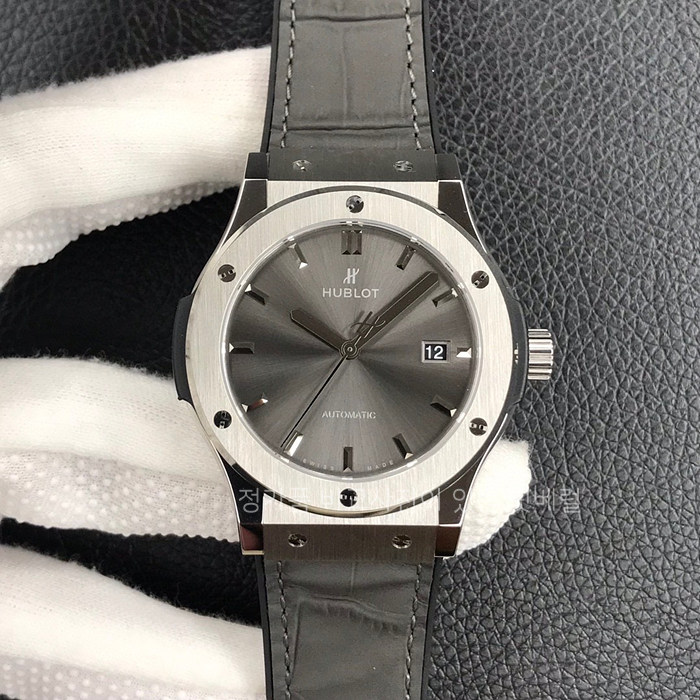 휴*럿 (HUBLOT)클래식 퓨전 티타늄 그레이 42mm