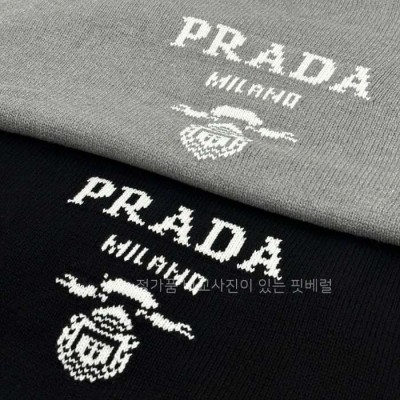 [국내배송] 프*다 24SS 로고 울 니트 스웨터 (2color)