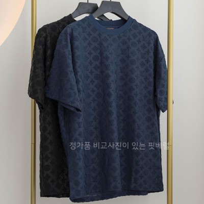 [국내배송] 루*비통 엠보스드 로고 티셔츠(2color)