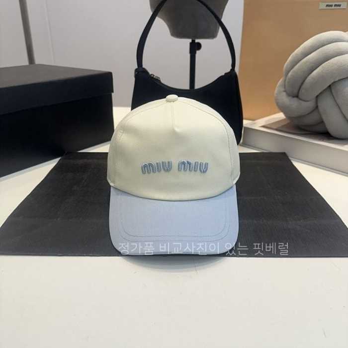 [국내배송] 미*미우 투톤 패치 로고 모자