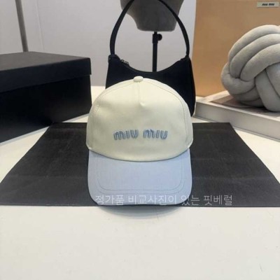[국내배송] 미*미우 투톤 패치 로고 모자
