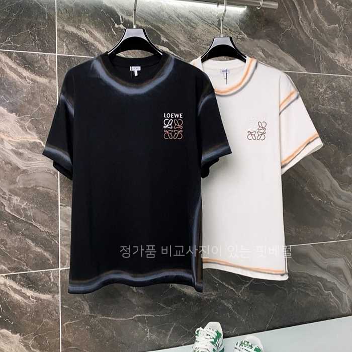 [국내배송] 로*베 페인팅 티셔츠 (2color)