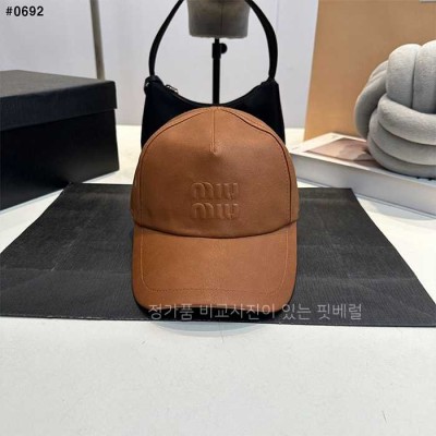 [국내배송] 미*미우 나파 레더 베이스볼 캡