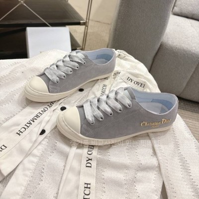 디* 럭키 스니커즈