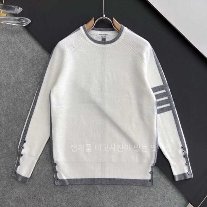 [국내배송] 톰*라운 4bar 라인 배색 라운드 니트