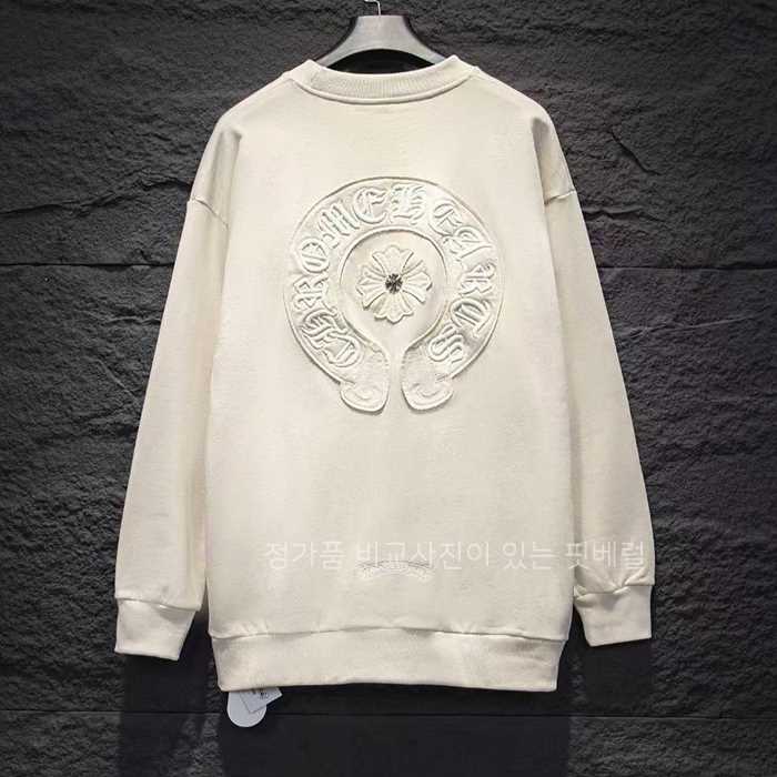 [국내배송] 크*하츠 홀슈스 피그먼트 로고 맨투맨