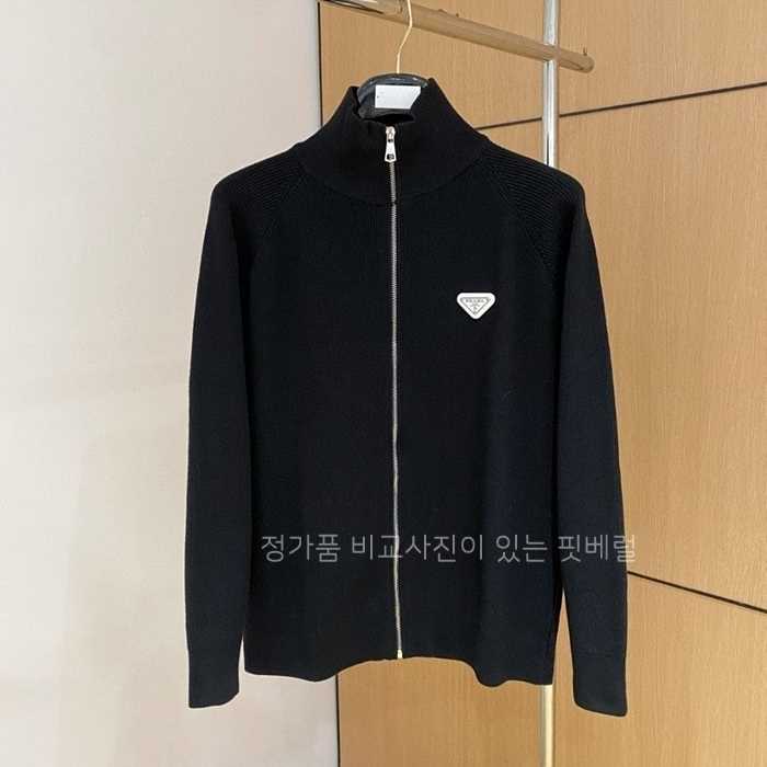 [국내배송] 프*다 짚업 니트 자켓