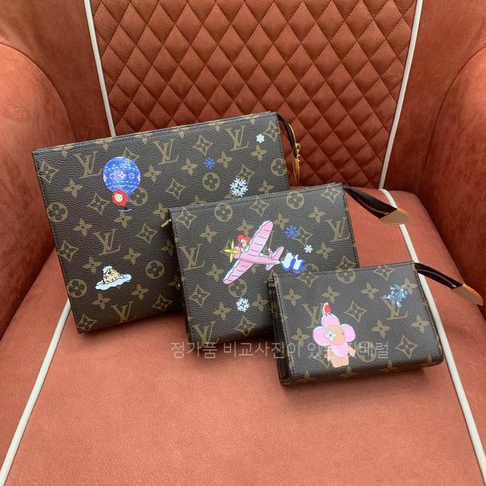 루*비통 M15357 트리오 토일렛 파우치
