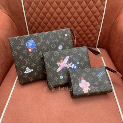 루*비통 M15357 트리오 토일렛 파우치