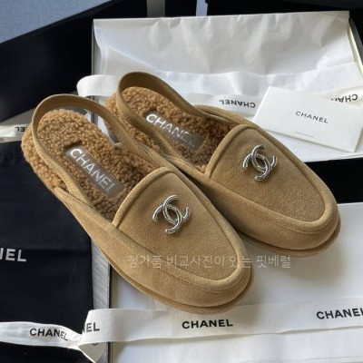 샤* 25A 램스울 CC 스트랩 뮬 블로퍼