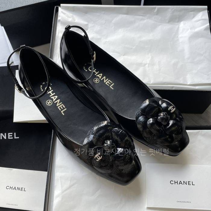 샤* 까멜리아 앵클 스트랩 발레리나 플랫슈즈