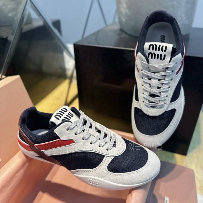 미*미우 김자니움 스니커즈