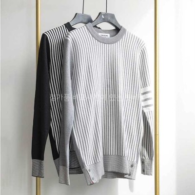 [국내배송] 톰*라운 펀믹스 스트라이프 니트 (2color)