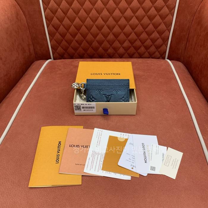 루*비통 M26525 LV 참 카드 홀더 지갑