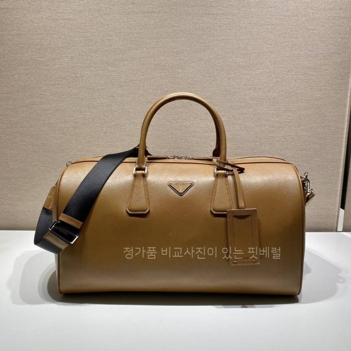 프*다 2VC018 리나일론 사피아노 가죽 더플 보스턴백