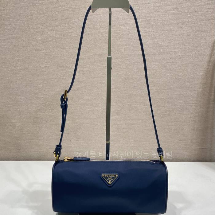 프*다 1NE058 리나일론 파우치 호보백