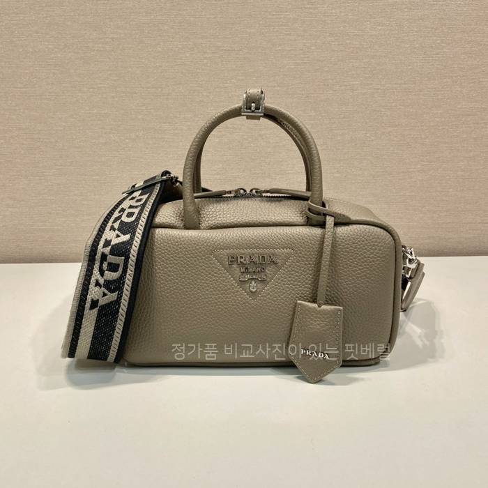 프*다 1BB102 로고 레더 탑핸들백