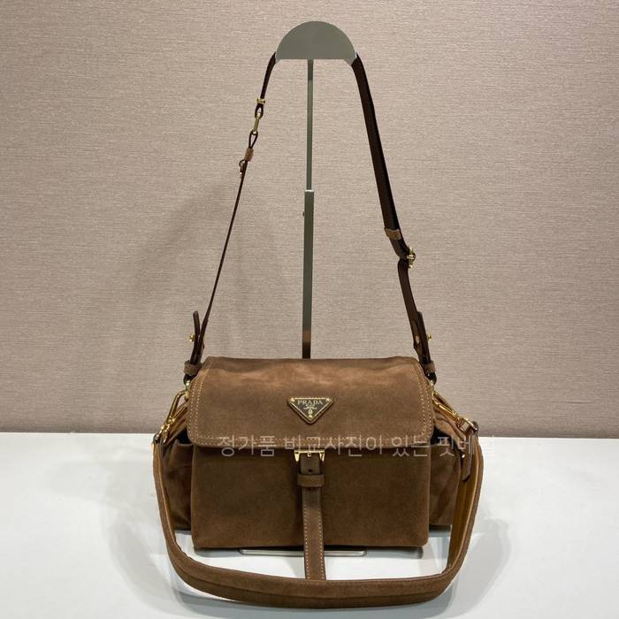 프*다 1BD394 익스플로어 숄더백 미듐