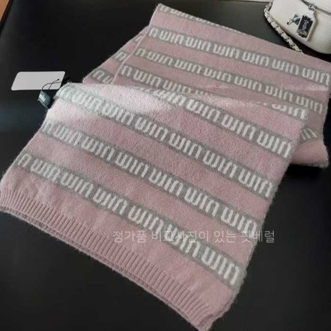 [국내배송] 미*미우 이니셜 니트목도리