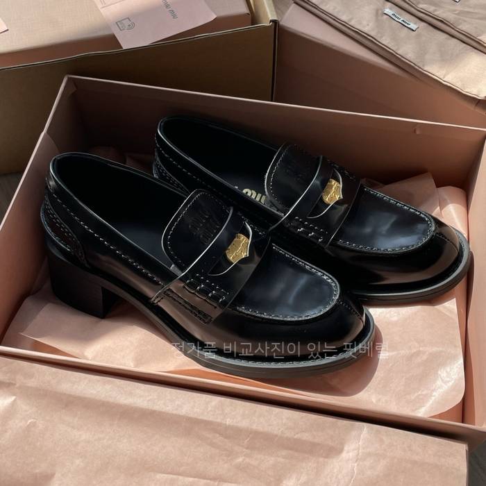 미*미우 페니 미드 로퍼