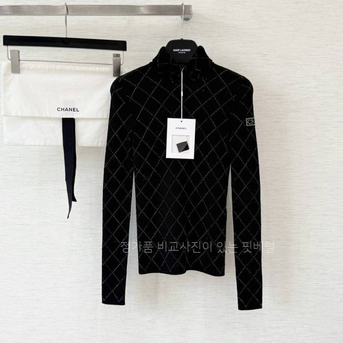 샤* 핫픽스 체크 하이넥 니트