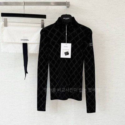 샤* 핫픽스 체크 하이넥 니트