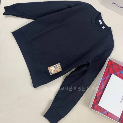 버*리 체크 라벨 코튼 맨투맨