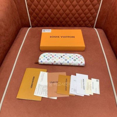 루*비통 GI1303 샤를로트 펜슬 파우치