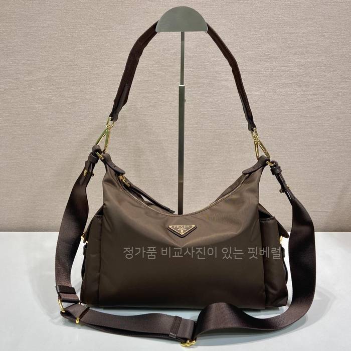 프*다 1BC264 익스플로러 숄더백 라지