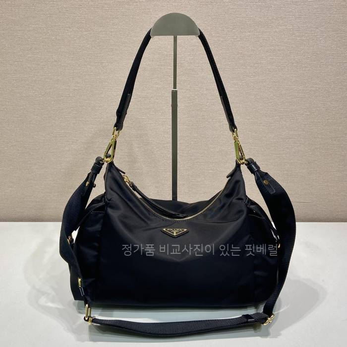 프*다 1BC264 익스플로러 숄더백 라지