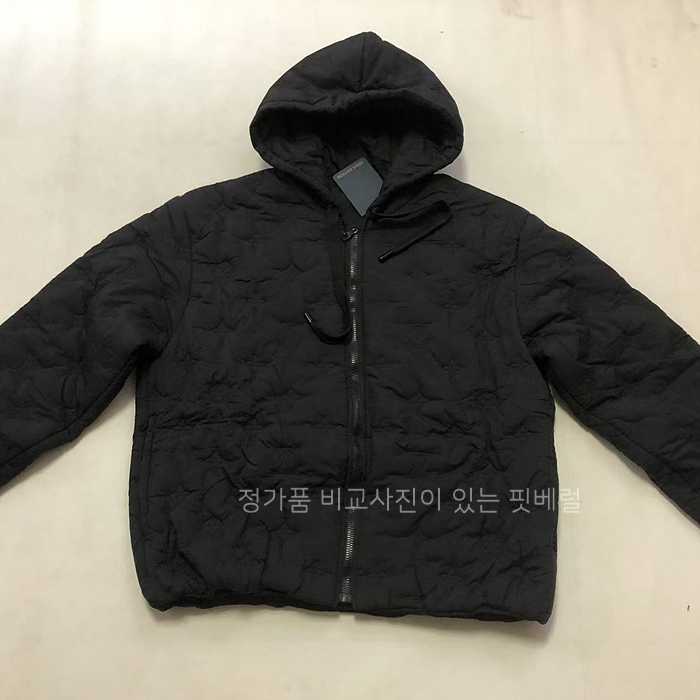 [*창*님의 현지 검수사진] 루*비통 모노그램 퀄티드 후디드 블루종 패딩