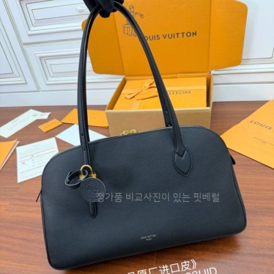 루*비통 M26257 로우 키 더플 토트백