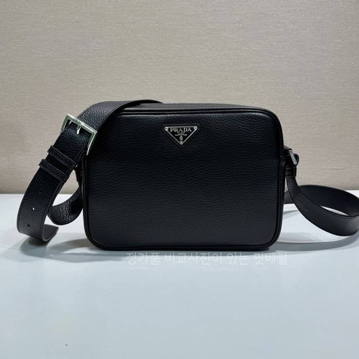 프*다 2VH189 레더 크로스바디백