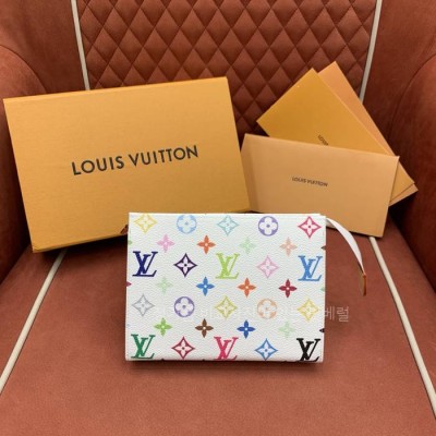 루*비통 M28241 LV x TM 토일레트리 파우치 19