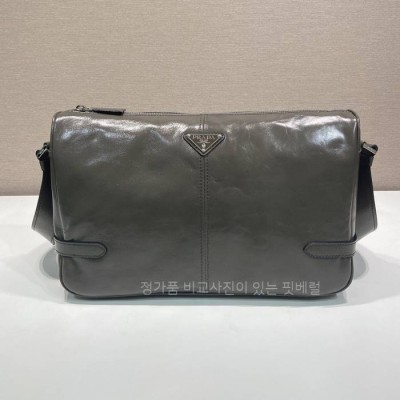 프*다 2VH187 가죽 숄더백