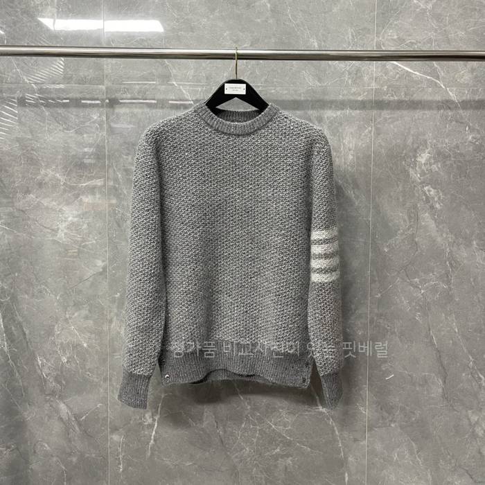 톰*라운 4-바 텍스처 스티치 니트