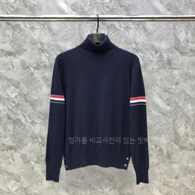 톰*라운 RWB 암밴드 저지 스티치 터틀넥 니트