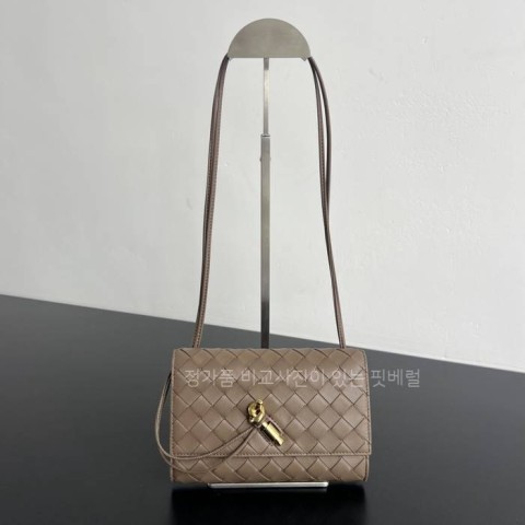 보*가베네타 836940 안디아모 파우치 크로스백