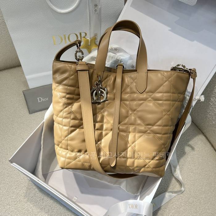 디* M2836 뚜주흐 버티컬 토트백 미듐