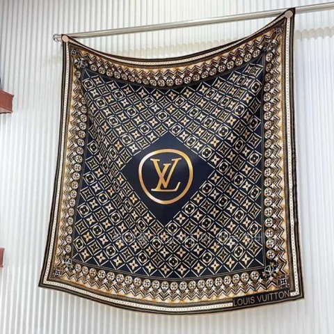 [국내배송] 루*비통 골드모노그램  로고 스카프