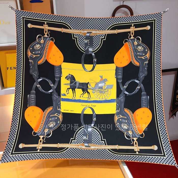 [국내배송] 에*메스 홀스 도트 캐릭 스카프