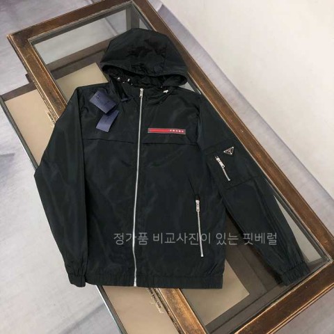 [국내배송] 프*다 삼각로고 나일론 바람막이 자켓
