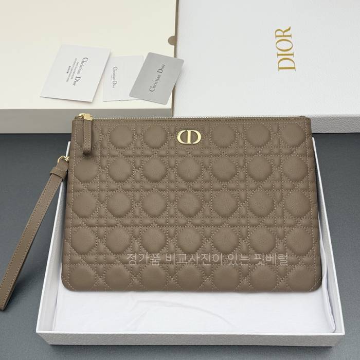 디* 카로 데일리 파우치 클러치백