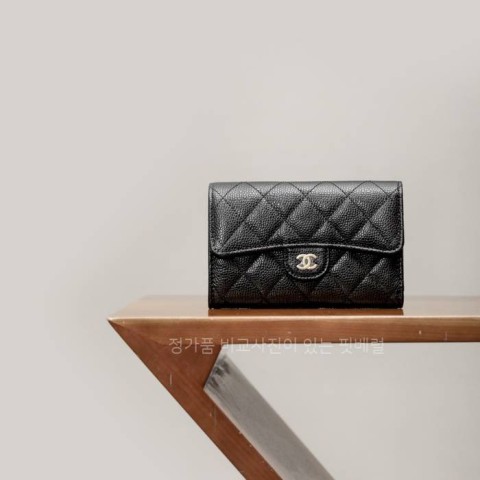 샤* 클래식 플랩 중지갑