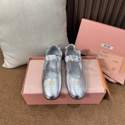 미*미우 레더 밴드 발레리나 플랫 슈즈