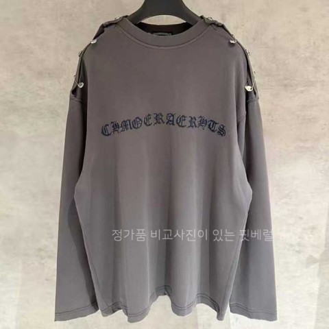 [국내배송] 크*하츠 로고 숄더 포인트 오버 롱슬리브