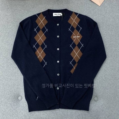 미*미우 아가일 캐시미어 가디건