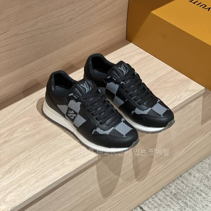 루*비통 런 어웨이 스니커즈 남성용