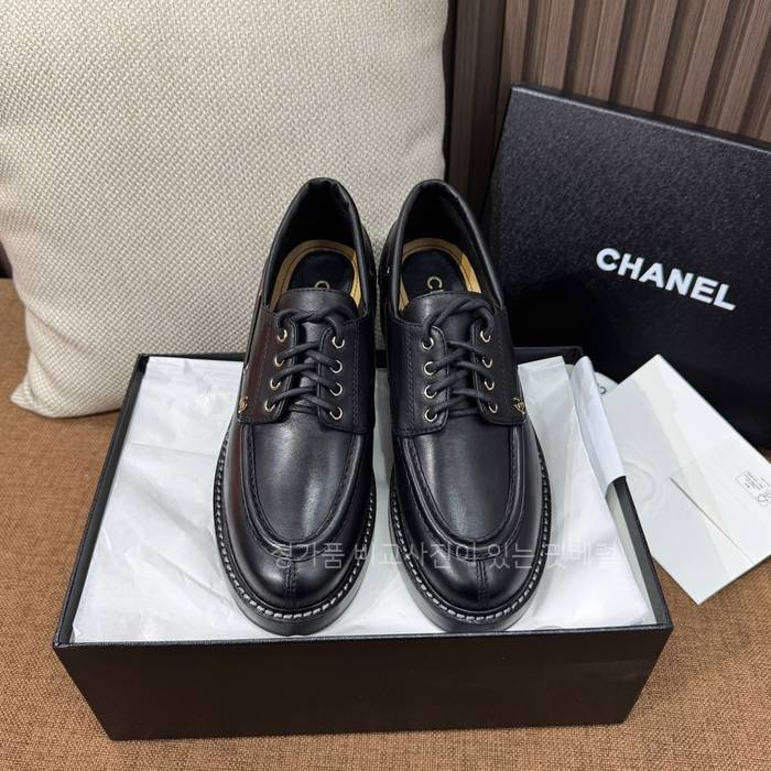 샤* 블랙 레더 레이스업 로퍼